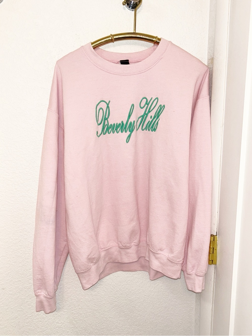 SWEET CLAIRE The Beverly Hills Embroidered Oversized Sweatshirt in Pink SZ: S/M